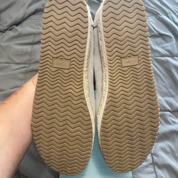 Never worn TOMS platform slip on sneakers suede - Picture 2 of 5
